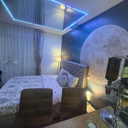 Secret Apartment *